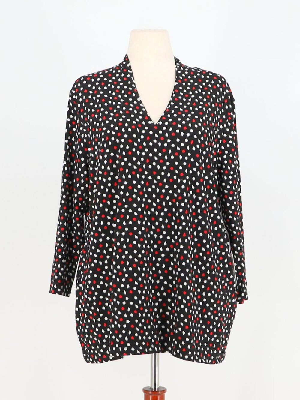 NWT CHICO'S Touch Of Cool Heart 3/4 Sleeve V-Neck Top Black Size 4/XXL